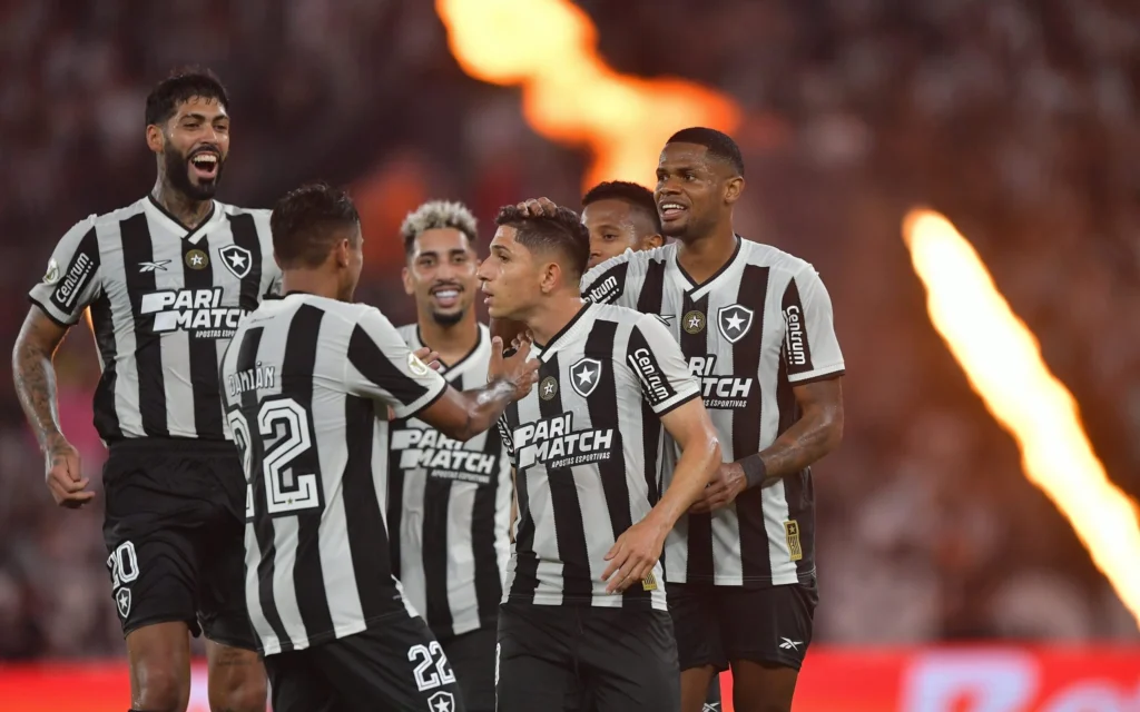 Jogadores do Botafogo comemorando gol marcado