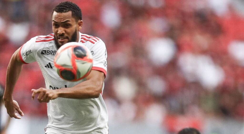 Imagem do atacante Juninho em jogo pelo Flamengo nesta temporada. Foto: Gilvan de Souza/CRF