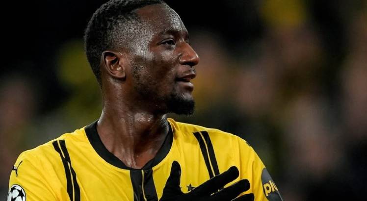 Jogador Serhou Guirassy comemorando gol pelo Borussia Dortmund. Foto: Borussia Dortmund/Instagram