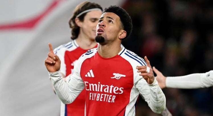 Imagem do Jogador Ethan Nwaner comemorando gol pelo Arsenal. Foto: Arsenal/Instagram