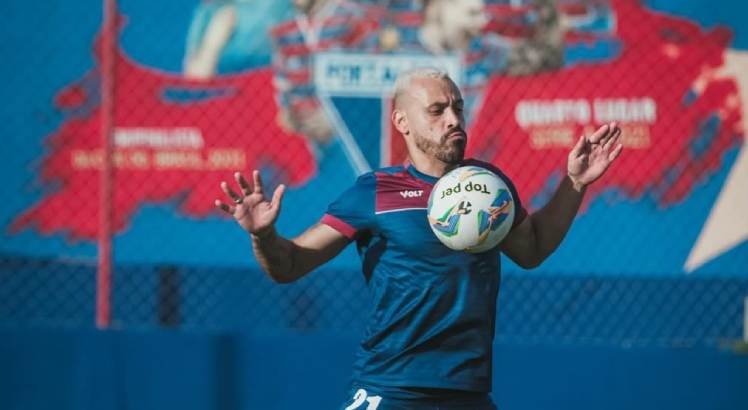 Jogador Moisés Vieira em ação pelo Bahia. Foto: Mateus Lotif/FEC