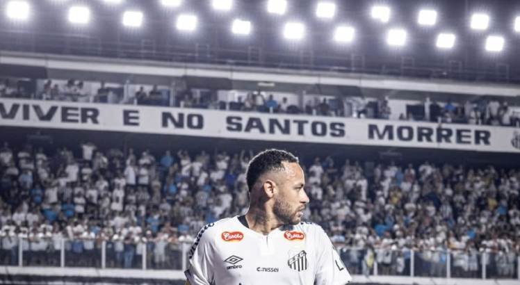 Atacante Neymar em ação no retorno ao Santos. Foto: Raul Baretta/Santos Fc