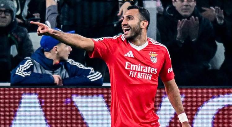 Jogador Vangelis Pavlidis em ação pelo Benfica. Foto: Benfica/Instagram