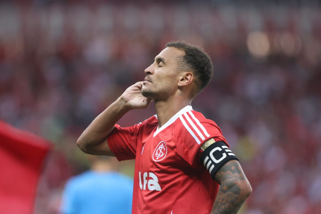 Jogador Alan Patrick comemorando gol pelo Internacional. Foto: Ricardo Duarte/Internacional