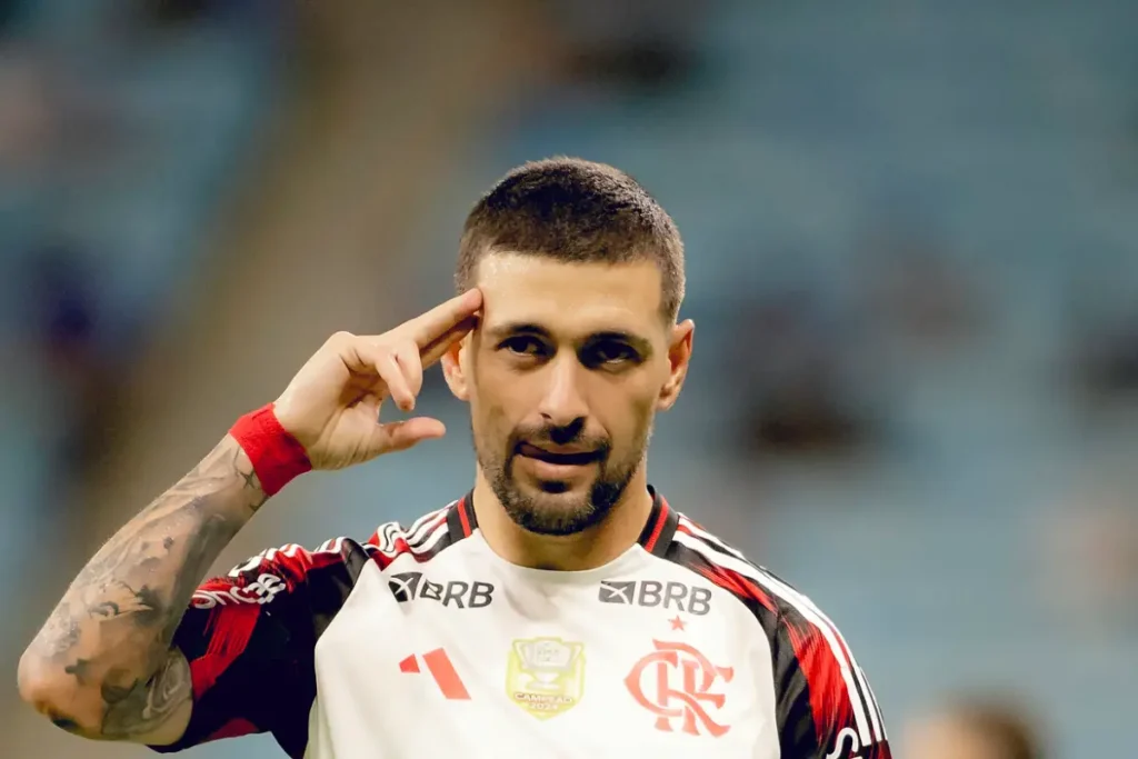 Jogador Giorgian De Arrascaeta comemorando gol pelo Flamengo. Foto:Adriano Fontes/Flamengo