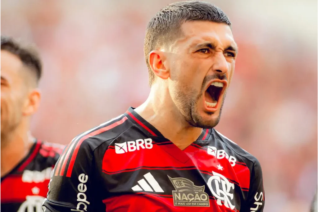 Jogador Giorgian De Arrascaeta comemorando gol pelo Flamengo. Foto:Adriano Fontes/Flamengo