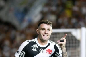 Jogador Pablo Vegetti comemorando gol pelo Vasco. Foto: Matheus Lima/Vasco