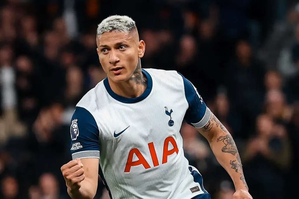 Jogador Richarlison em ação pelo Tottenham. Foto: Tottenham Hotspur/Instagram
