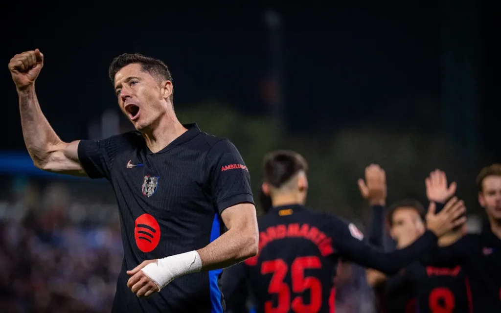 Jogador Robert Lewandowski comemorando gol pelo Barcelona. Foto: German Parga/FC Barcelona
