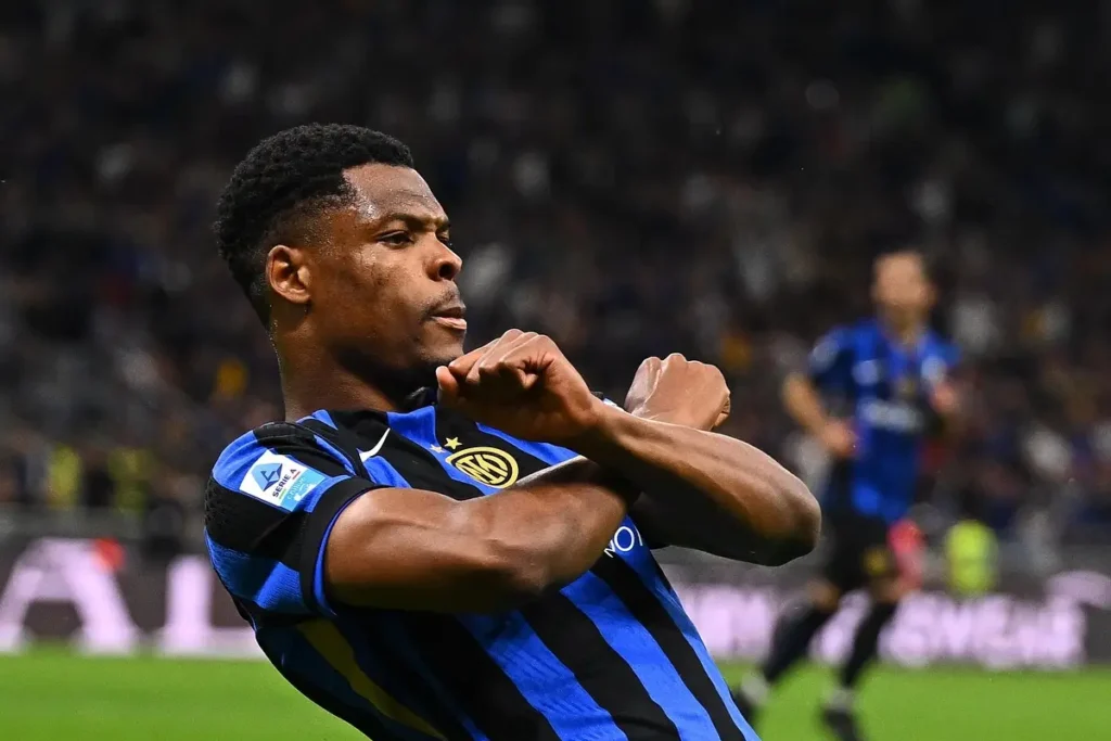 Jogador Denzel Dumfries comemorando gol pela Inter de Milão. Foto: Inter de Milão/Instagram