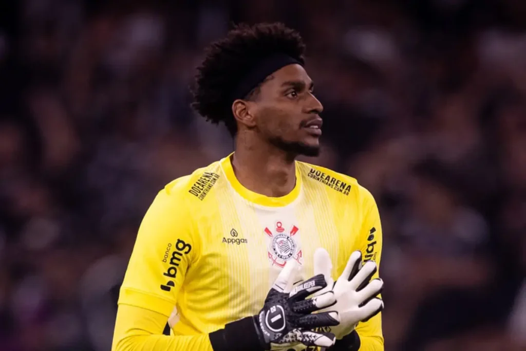 Imagem do goleiro Hugo Souza em ação pelo Corinthians. Foto: Rodrigo Coca / Corinthians