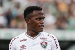 Jogador Jhon Arias em ação pelo Fluminense. Foto: Lucas Merçon/Fluminense F.C.