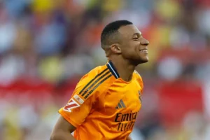 Jogador Kylian Mbappé comemorando gol pelo Real Madrid. Foto: Real Madrid/Instagram