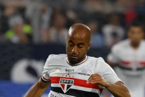 Jogador Lucas Moura em ação pelo São Paulo. Foto: Rubens Chiri / São Paulo FC