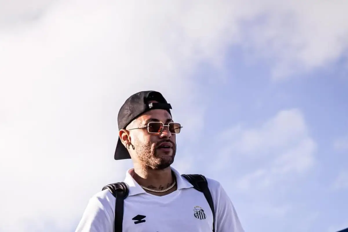 Neymar deve viajar com o Santos e pode ser reforço na Copa do Brasil