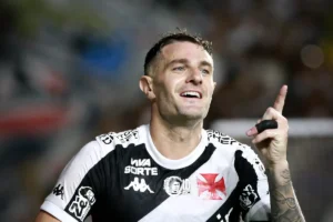 Jogador Pablo Vegetti comemorando gol pelo Vasco. Foto: Matheus Lima/Vasco