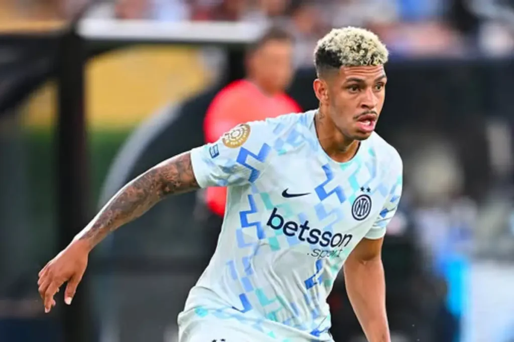 Imagem do jogador Luis Henrique em ação pela Inter de Milão. Foto: Inter de Milão/Instagram