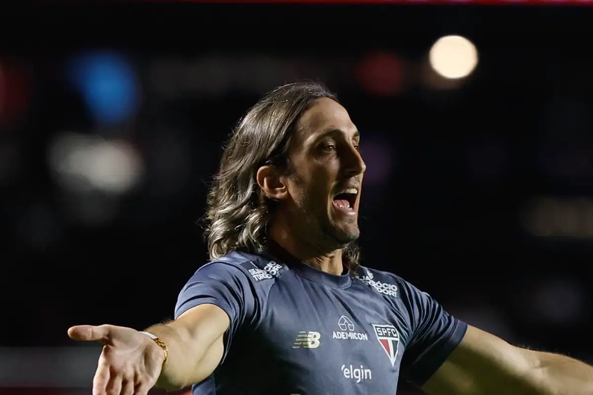 Zubeldía deixa o São Paulo e Crespo pode retornar ao time