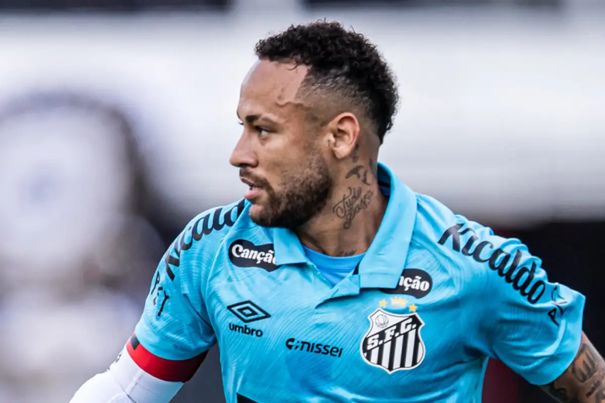 Neymar fica no Santos? Craque deve renovar contrato até 2026