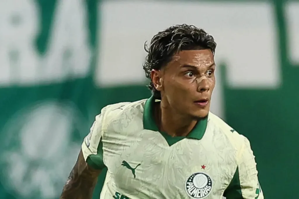 Imagem do jogador Richard Ríos em ação pelo Palmeiras no Super Mundial da FIFA. Foto: Cesar Greco/Palmeiras