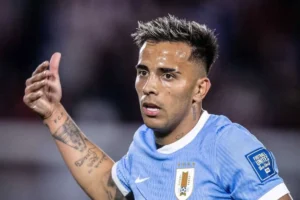 Jogador Rodrigo Zalazar em ação pelo Uruguai. Foto: Seleção Uruguaia/Instagram