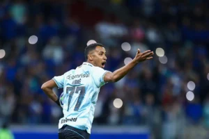 Imagem do jogador André Henrique comemorando gol pelo Grêmio. Foto: Luas Uebel/Gremio FBPA