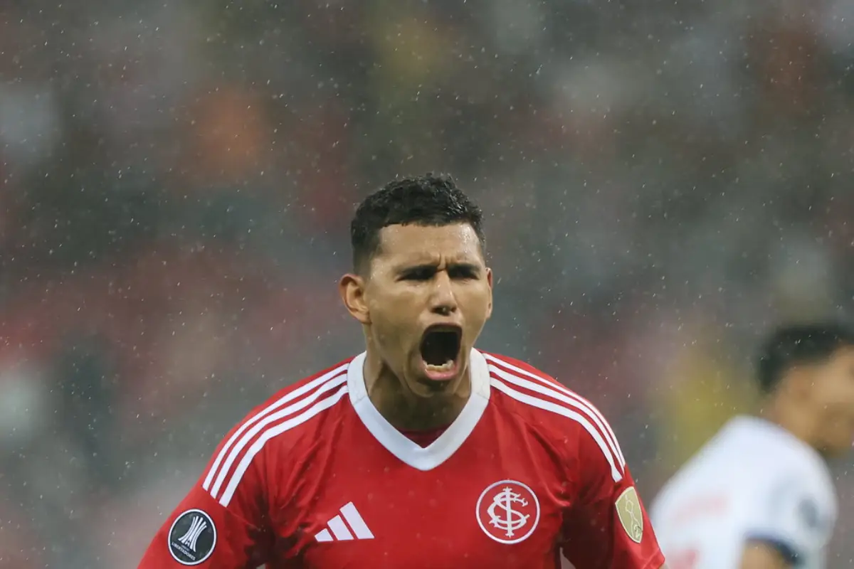 Internacional x Vitória ao vivo (12/07): onde assistir, escalações e palpites