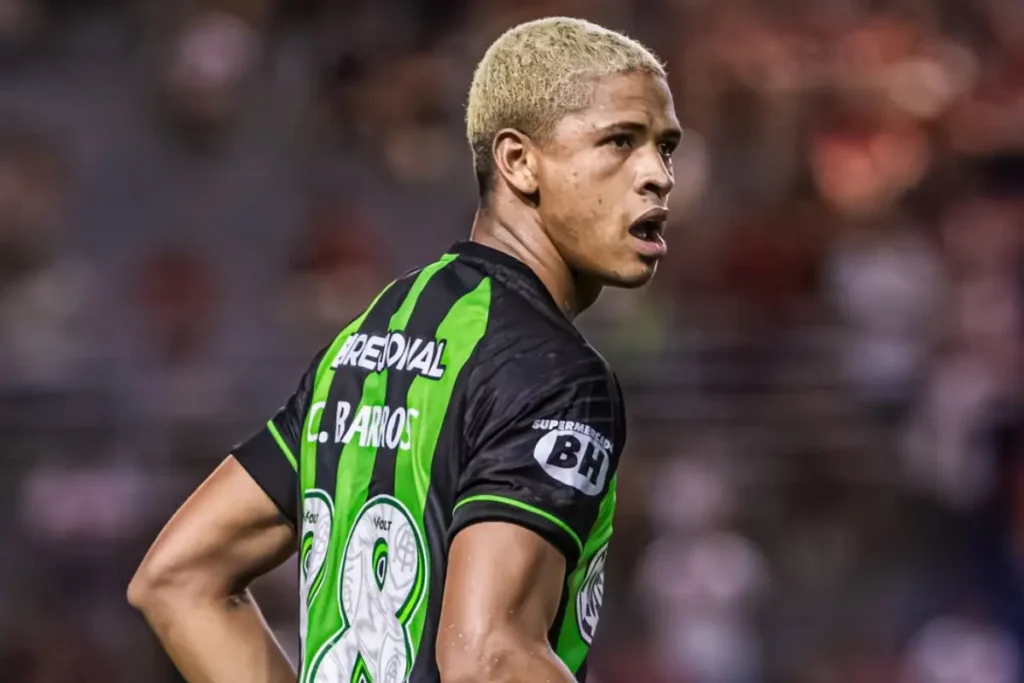 Imagem do jogador Cauan Barros em ação pelo América-MG. Foto: Renato Alexandre