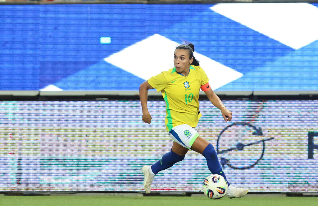 Imagem da jogadora Marta em ação pelo Brasil. Foto: Lívia Villas Boas/CBF