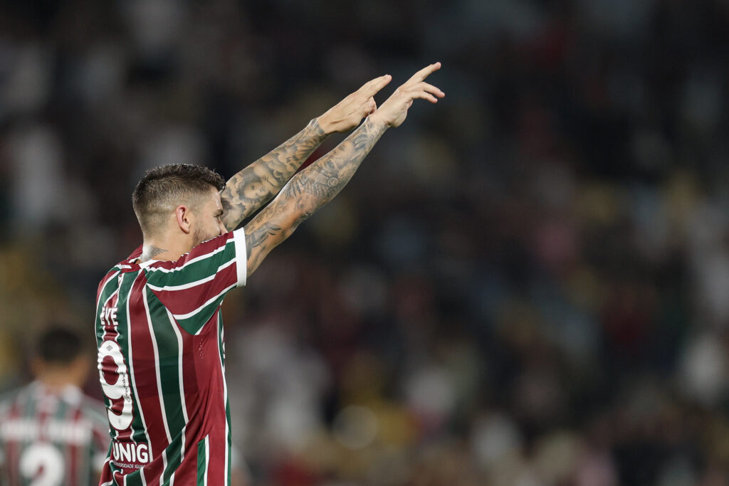 Imagem do jogador Everaldo comemorando gol pelo Fluminense. Foto: Marcelo Gonçalves/Fluminense F.C.