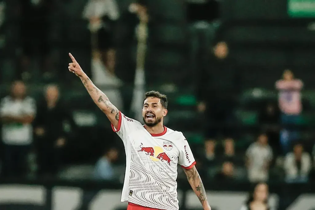 Bragantino x Internacional ao vivo (09/08): onde assistir, escalações e palpites