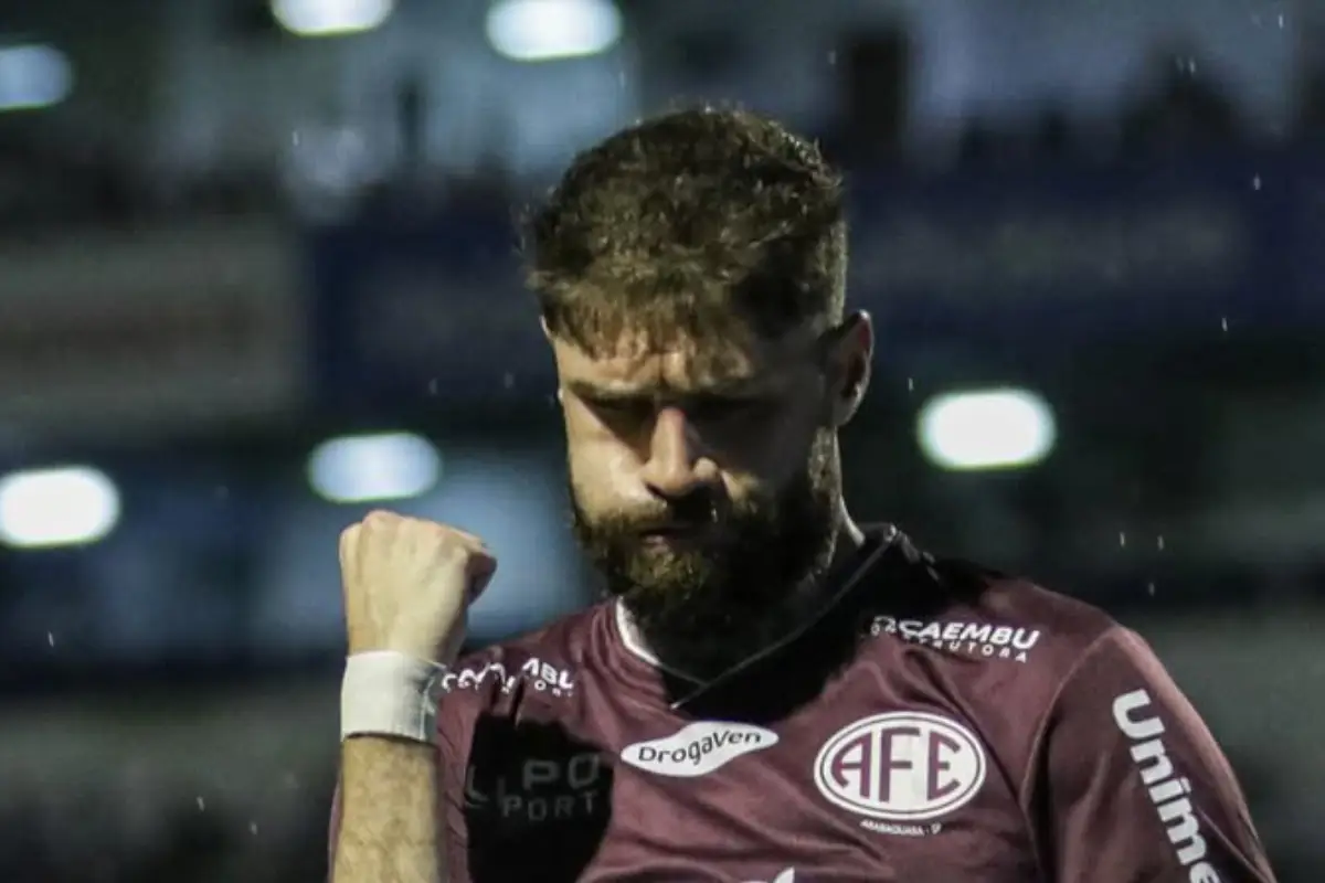 Ferroviária x Goiás ao vivo (23/09): onde assistir, escalações e palpites