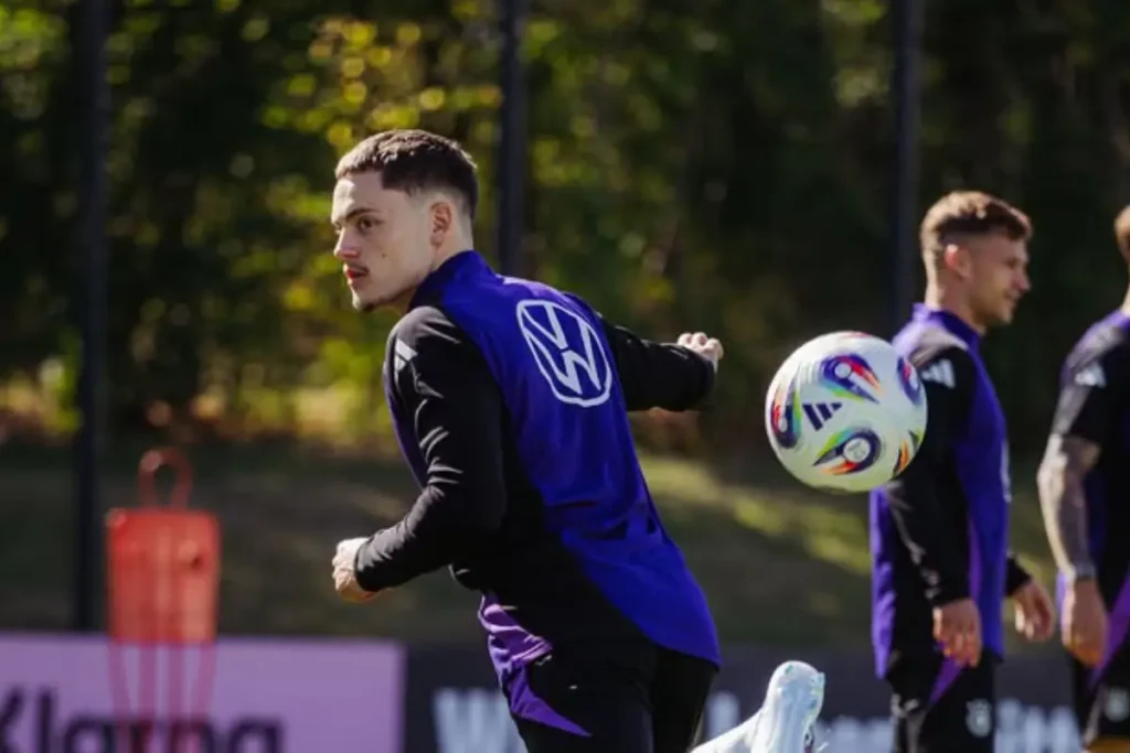 Imagem do jogador Florian Wirtz em treino pela Alemanha. Foto: DFB/Philipp Reinhard