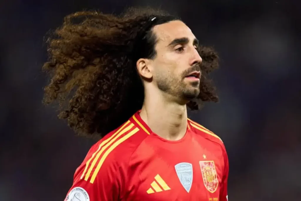 Imagem do jogador Marc Cucurella em ação pela Espanha. Foto: Seleção Espanhola/Instagram