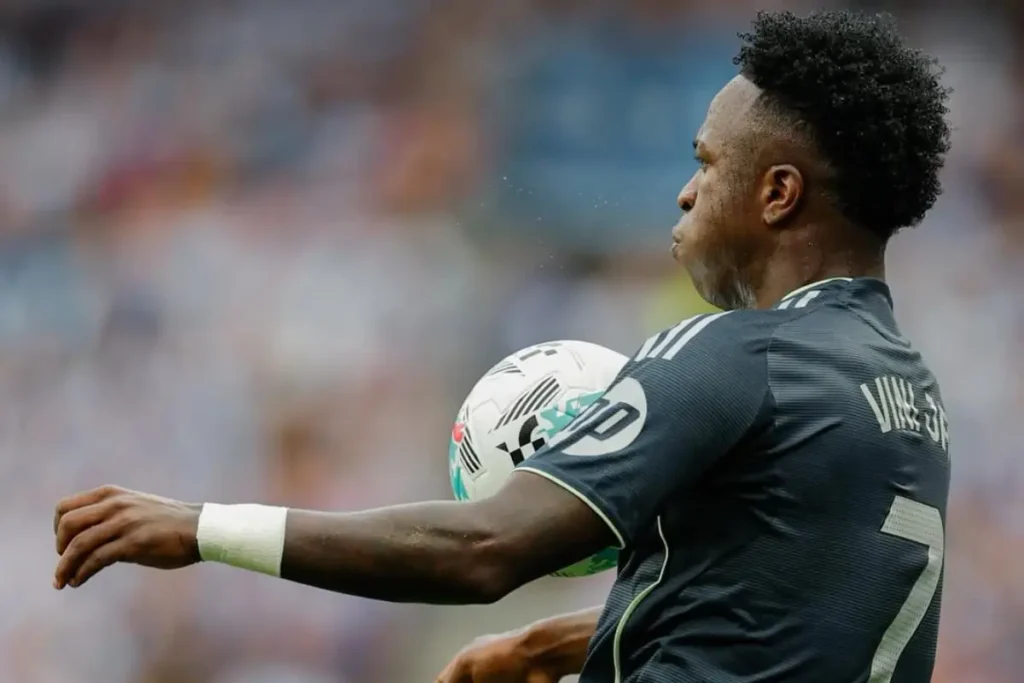 Imagem do jogador Vinicius Júnior em ação pelo Real Madrid. Foto: Real Madrid/Instagram