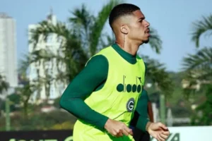 Imagem do jogador Diego Caito em treino pelo Goiás. Foto: Goiás/Instagram