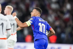 Imagem do jogador Kylian Mbappé em ação pela França. Foto: Seleção da rança/Instagram