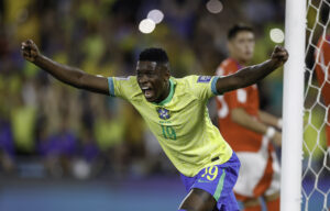 Imagem do jogador Luis Henrique comemorando gol pelo Brasil. Foto: Rafael Ribeiro/CBF