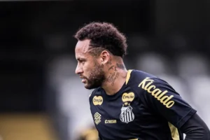 Imagem do jogador Neymar em treino pelo Santos. Foto: Raul Baretta/Santos FC