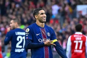 Imagem do jogador Achraf Hakimi comemorando gol pelo PSG. Foto: PSG/Instagram
