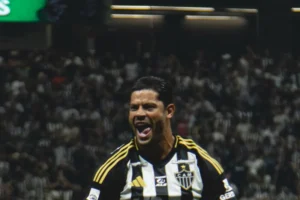 Imagem do jogador Hulk comemorando gol pelo Atlético-MG. Foto: Pedro Souza / Atlético
