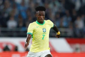 Imagem do jogador Vinícius Júnior em ação pelo Brasil. Foto: Rafael Ribeiro/CBF